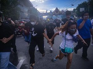 Demo di Thailand Ricuh, Massa Ditembaki Peluru Karet