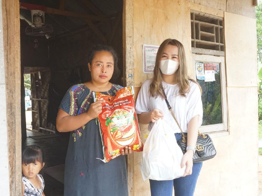 Banyak Orang Donasi Sambil Bikin Konten, Ini Kata Psikolog Banyak Orang Donasi Sambil Bikin Konten, Ini Kata Psikolog