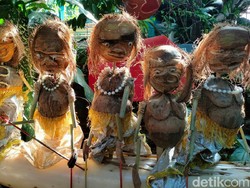 Mengenal Zurig Corona, Wayang Bermuka Seram Buatan Warga Majalengka