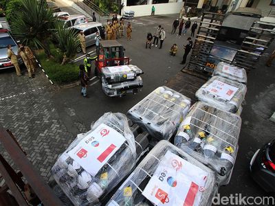 200 Tabung Oksigen dari Singapura Akhirnya Tiba di Solo