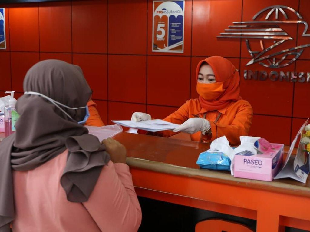 Bansos Tunai Rp 600 Ribu Sudah Cair, Disalurkan Lewat PT Pos Bansos Tunai Rp 600 Ribu Sudah Cair, Disalurkan Lewat PT Pos