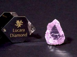 Ladies! Berlian Pink Terbesar Dunia Ditemukan di Afrika