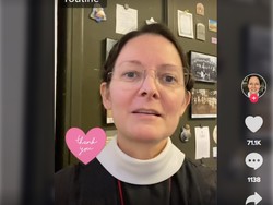 Viral, Biarawati Bagikan Tips Skincare di TikTok