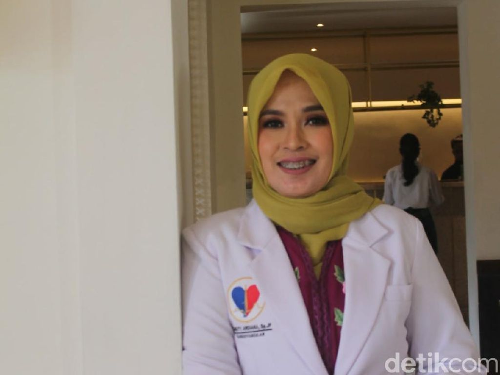 Penjelasan Pakar Unair Soal Hoaks Pasien COVID Meninggal Akibat Interaksi Obat Penjelasan Pakar Unair Soal Hoaks Pasien COVID Meninggal Akibat Interaksi Obat