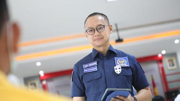 Eddy Soeparno Sekjen DPR Eddy Soeparno.