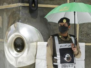 Hajar Aswad Disebut Batu Surga, Bagaimana Asal Usulnya? Hajar Aswad Disebut Batu Surga, Bagaimana Asal Usulnya?