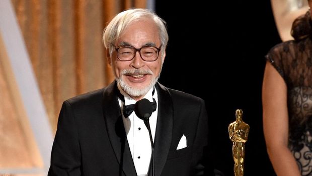 HOLLYWOOD, CA - NOVEMBER 08: Honoree Hayao Miyazaki accepts an honorary award onstage during the Academy Of Motion Picture Arts And Sciences' 2014 Governors Awards at The Ray Dolby Ballroom at Hollywood & Highland Center on November 8, 2014 in Hollywood, California.   Kevin Winter/Getty Images/AFP (Photo by KEVIN WINTER / GETTY IMAGES NORTH AMERICA / Getty Images via AFP)