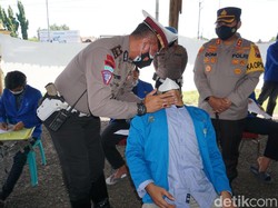 Hipnoterapi Jadi Solusi Warga Mojokerto yang Takut Divaksin