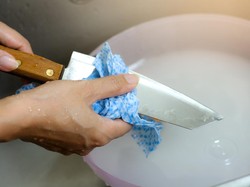 6 Tips agar Pisau Tetap Tajam Meski Sering Dipakai Masak