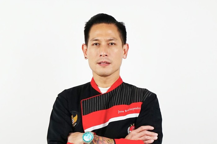 Kali ini Tokopedia bersama Juna Rorimpandey (Chef Juna) membagikan tips mengolah daging kurban yang praktis dan nikmat. Kali ini Tokopedia bersama Juna Rorimpandey (Chef Juna) membagikan tips mengolah daging kurban yang praktis dan nikmat.