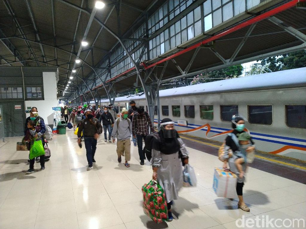 Kegiatan Masyarakat Selama Libur Idul Adha 2021 Dibatasi, Ini Aturan Lengkapnya Kegiatan Masyarakat Selama Libur Idul Adha 2021 Dibatasi, Ini Aturan Lengkapnya