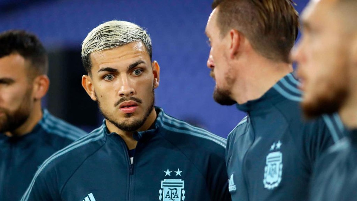 Juventus dikabarkan tertarik kepada gelandang Paris Saint-Germain, Leandro Paredes (Foto: Getty Images/Pool)