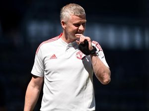 Rooney: MU dalam Tekanan Besar untuk Raih Trofi