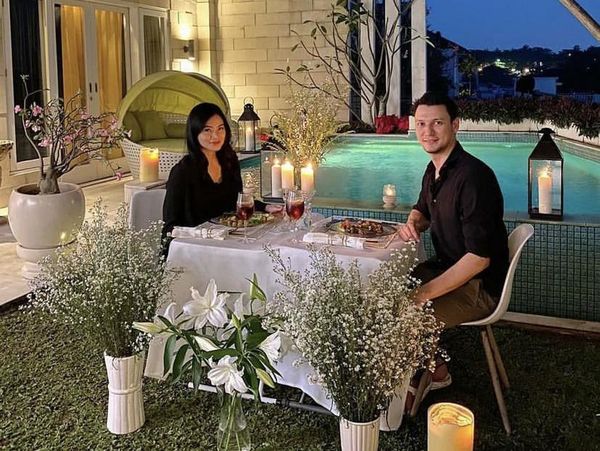 Romantisnya Christian Sugiono Saat Makan Malam Bersama Titi Kamal