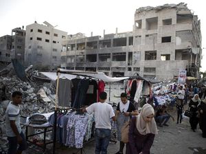 Sambut Idul Adha, PKL di Palestina Gelar Lapak Diantara Reruntuhan