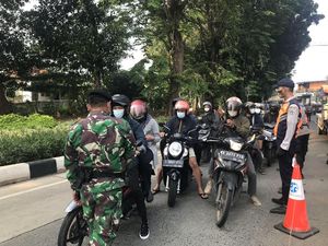 Ganti Nama Jadi PPKM Level 4, Ini Syarat Perjalanan dan Berkendara Terbaru Ganti Nama Jadi PPKM Level 4, Ini Syarat Perjalanan dan Berkendara Terbaru