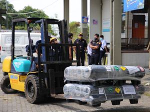 200 Tabung Oksigen Bantuan Singapura untuk Solo Sempat Ditahan Pabean