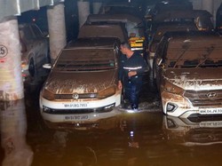 Duh, 400 Mobil Terendam Banjir di Parkiran Bawah Tanah