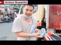 Dandan Jadi Pemulung, Ustaz Anton Susanto Beli Kambing Kurban Paling Besar