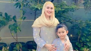 Foto: 9 Gaya Artis Idul Adha 2021 #dirumahaja, Ayu Ting Ting Hingga BCL