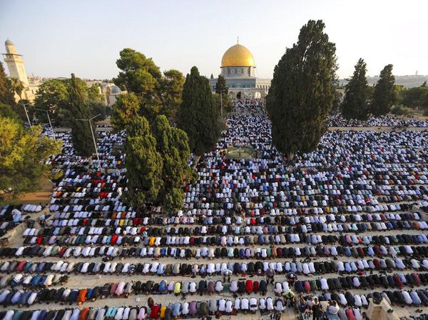 Khidmatnya Pelaksanaan Salat Idul Adha di Turki hingga Palestina
