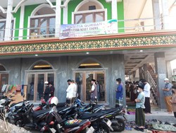 Dua Masjid di Ciputat Gelar Salat Idul Adha, Ada Jemaah Tak Pakai Masker