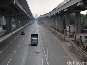 Lalin Keluar-Masuk Jabodetabek Via Tol Turun 40% Selama PPKM Darurat Lalin Keluar-Masuk Jabodetabek Via Tol Turun 40% Selama PPKM Darurat