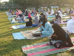 Warga Kudus Tetap Gelar Salat Idul Adha di Lapangan, Begini Suasananya