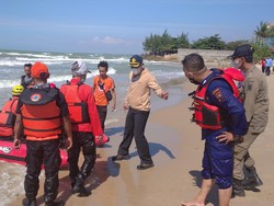 Seorang Santri Terseret Ombak Laut Utara Tuban Saat Cuci Jeroan Sapi Kurban