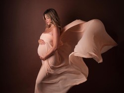 Curhat Model yang Mengaku Dicampakkan Pemain AS Roma Saat Sedang Hamil