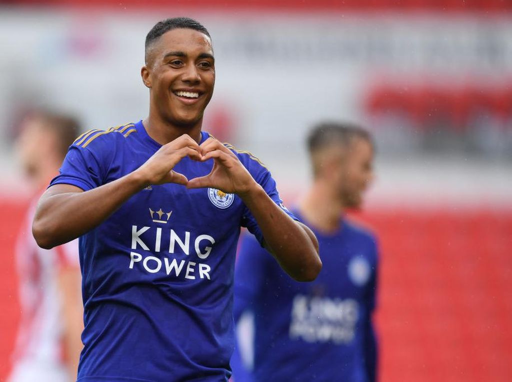 Leicester Bentengi Youri Tielemans dari Liverpool Leicester Bentengi Youri Tielemans dari Liverpool