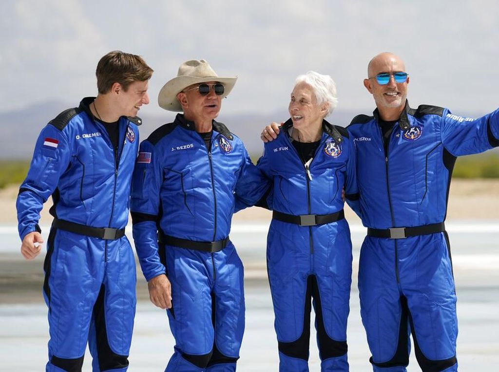 Jeff Bezos Cs Wisata Luar Angkasa, Apa Bisa Disebut Astronaut? Jeff Bezos Cs Wisata Luar Angkasa, Apa Bisa Disebut Astronaut?