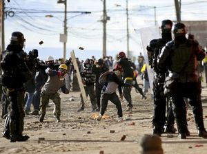 Hari Kemerdekaan Kolombia Diwarnai Bentrokan