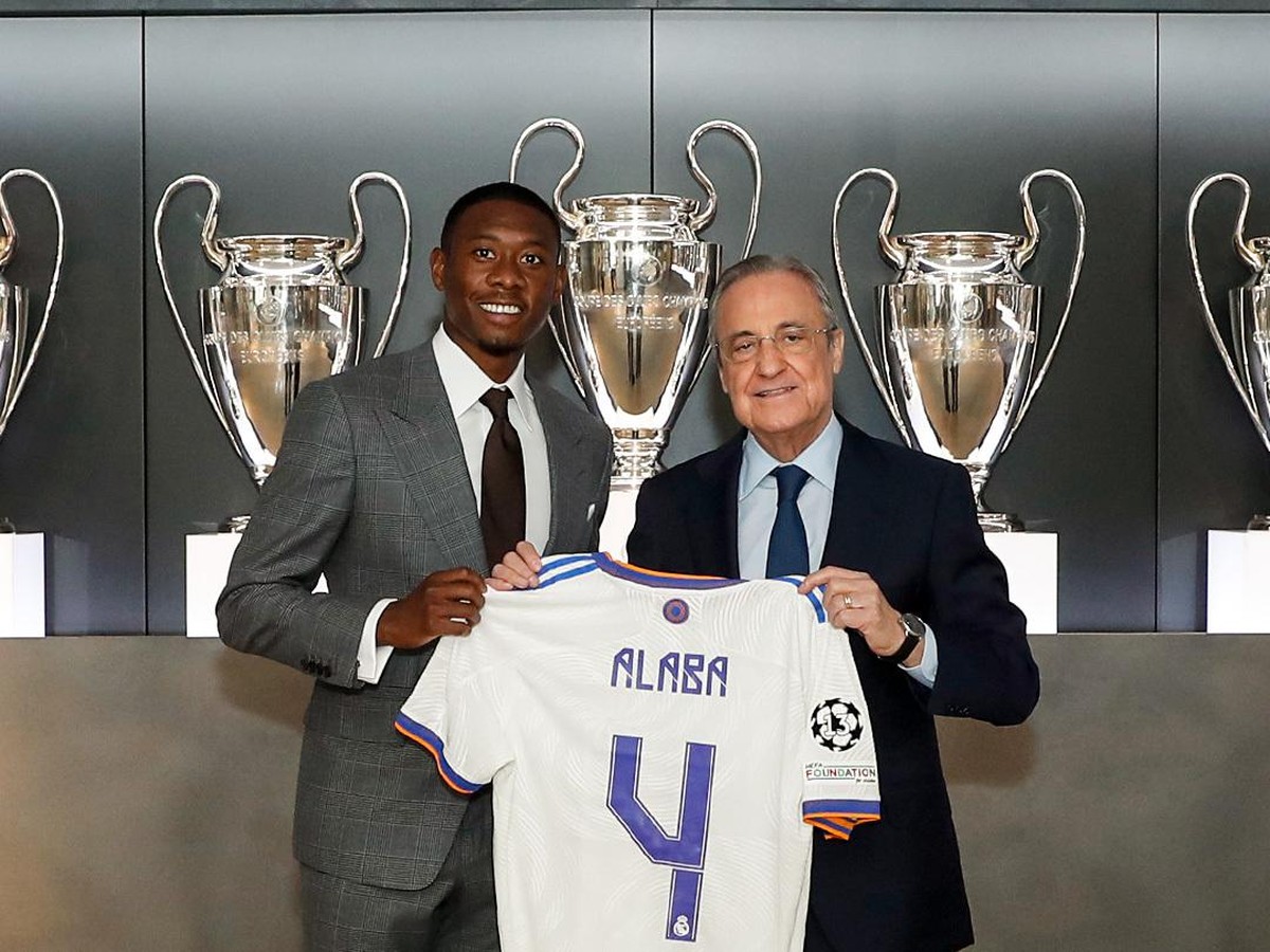 David Alaba pakai nomor 4 di Real Madrid (Twitter @RealMadridEN)