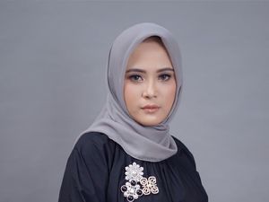 Pandemi Corona, Restu Anggaini Rilis Hijab Pashmina Antimicrobial Pandemi Corona, Restu Anggaini Rilis Hijab Pashmina Antimicrobial