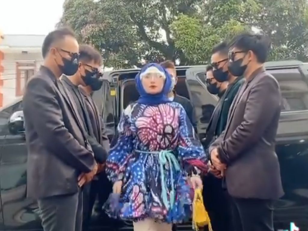Jaksa Kembalikan Berkas Kasus Kerumunan Selebgram Herlin Kenza ke Polisi Jaksa Kembalikan Berkas Kasus Kerumunan Selebgram Herlin Kenza ke Polisi