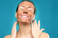 5 Hal Yang Perlu Diperhatikan Saat Pakai Masker Organik, Catat Yuk!