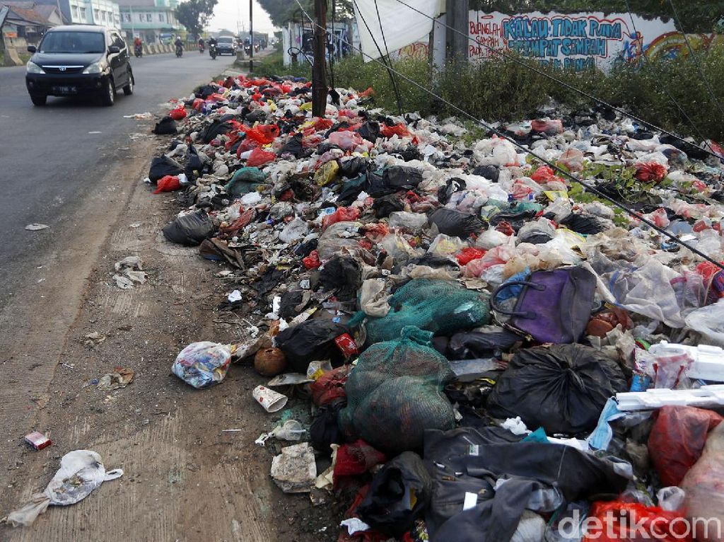 Jorok, Sampah Berserakan di Cileungsi Jorok, Sampah Berserakan di Cileungsi