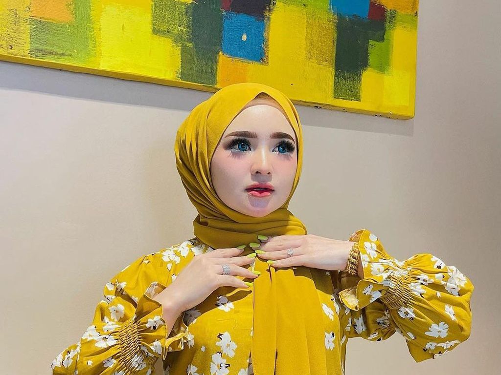 Kala Selebgram Herlin Kenza Jawab Kritikan Kerumunan sebagai Cobaan Kala Selebgram Herlin Kenza Jawab Kritikan Kerumunan sebagai Cobaan