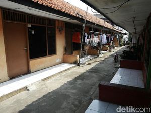 Sepinya Aktivitas Penghuni Kontrakan di Bekasi Saat PPKM Darurat Sepinya Aktivitas Penghuni Kontrakan di Bekasi Saat PPKM Darurat