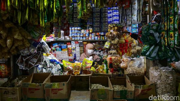 Turunnya Omzet Pendapatan Pedagang Selama Masa PPKM Darurat