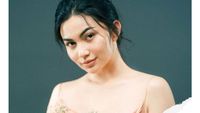 5 Pesona Ariel Tatum saat Yoga yang Bikin Susah Kedip, Pamer Body Goals
