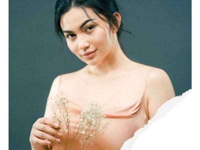 5 Pesona Ariel Tatum saat Yoga yang Bikin Susah Kedip, Pamer Body Goals