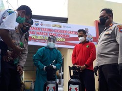 Polisi Bojonegoro Buka Layanan Oksigen Gratis untuk Warga Isoman