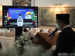 Ridwan Kamil Lantik Dani Ramdan Jadi Pj Bupati Bekasi Ridwan Kamil Lantik Dani Ramdan Jadi Pj Bupati Bekasi
