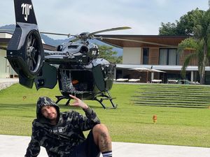 Lihat dari Dekat Helikopter Rp 222 Miliar Milik Neymar