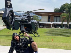 Mobil Mewah Terlalu Mainstream, Neymar Pamer Helikopter Pribadi Rp 222 Miliar