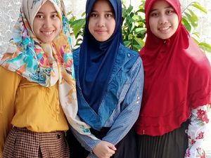 Kisah Saudari Kembar Tiga Diterima di Unair Jalur SNMPTN dan SBMPTN