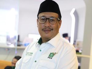 Darurat COVID, PKB Klaten Bagikan Sembako-Vitamin untuk Warga Isoman