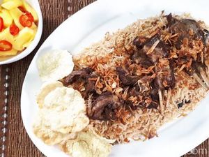 Resep Nasi Kebuli Kambing Rice Cooker yang Praktis dan Sedap Resep Nasi Kebuli Kambing Rice Cooker yang Praktis dan Sedap